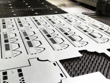 laser cutting metal